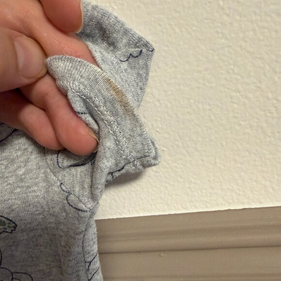 Carter's Short Sleeve Onesie | 24M | Grey with Koala Print - Picture 3 of 3